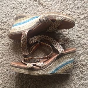 The Jackson Twins espadrille wedge size 8